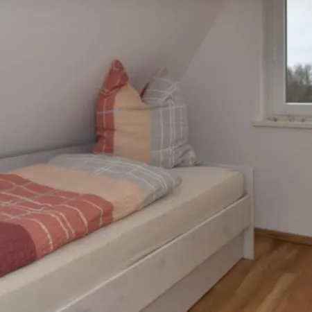 Reethaus Strandgut - Geraeumiges Fh, 5 Schlafzimmer, Sauna Und 3 Terrassen, Balkon Prázdninový dům *