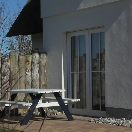 Reethaus Strandgut - Geraeumiges Fh, 5 Schlafzimmer, Sauna Und 3 Terrassen, Balkon Prázdninový dům