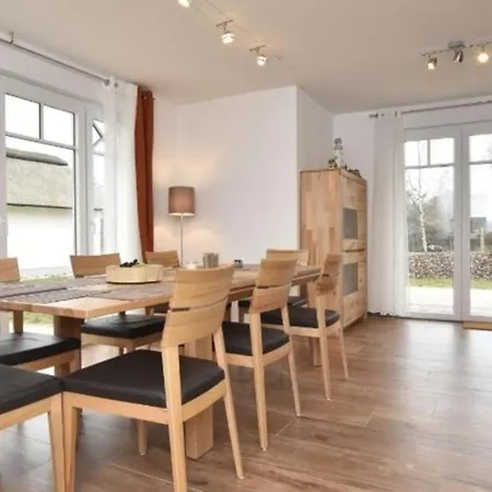 Reethaus Strandgut - Geraeumiges Fh, 5 Schlafzimmer, Sauna Und 3 Terrassen, Balkon Prázdninový dům