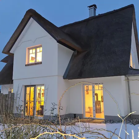 Reethaus Strandgut - Geraeumiges Fh, 5 Schlafzimmer, Sauna Und 3 Terrassen, Balkon Prázdninový dům